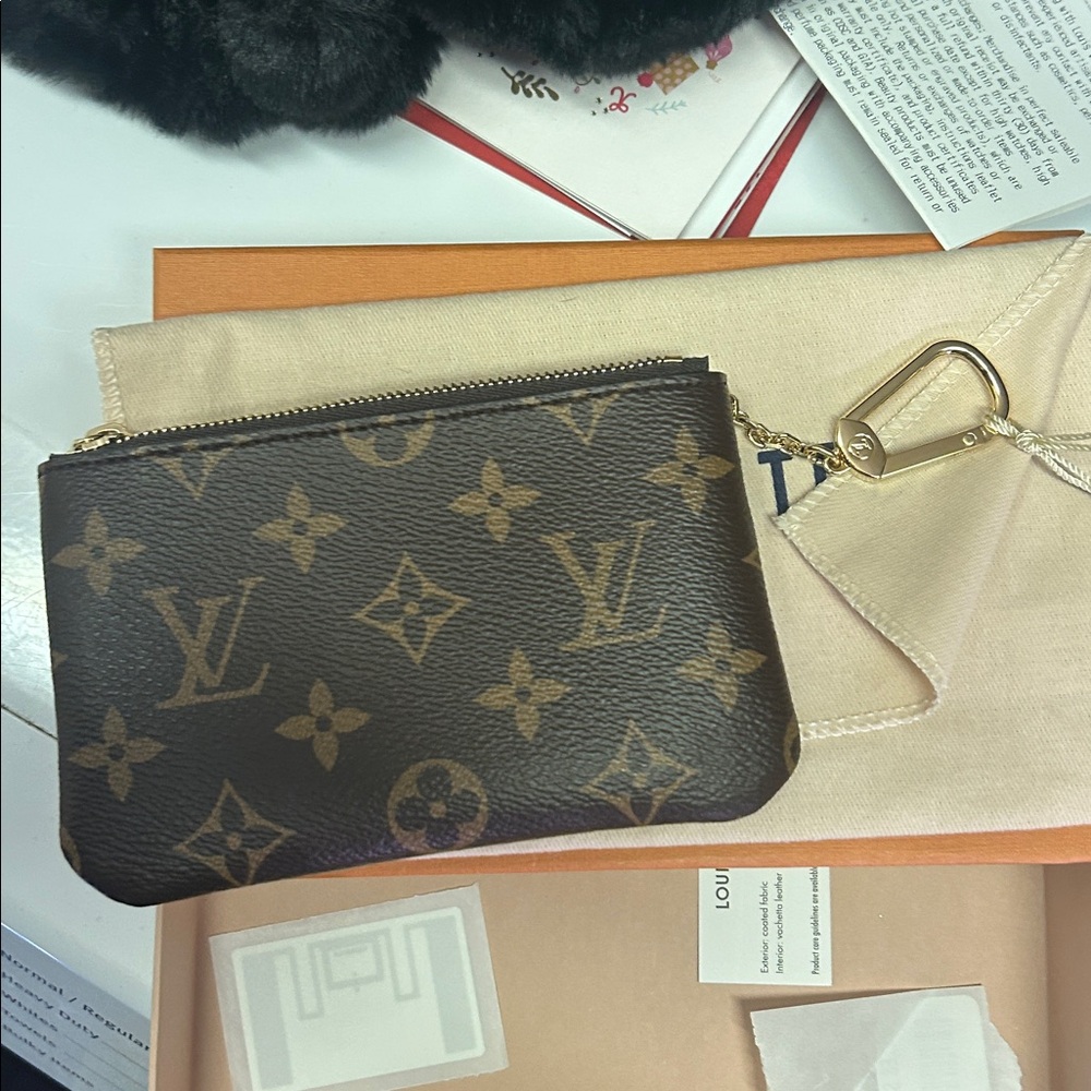 Louis Vuitton Brown Monogram Keychain Wallet Card Holder - Picture 2 of 5
